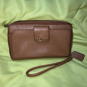 Coach Wallet/Wristlet (leather)